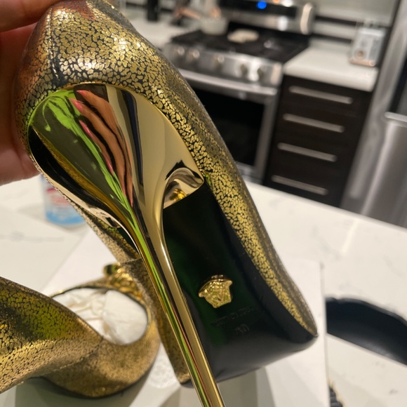 Versace heels - Picture 4 of 6